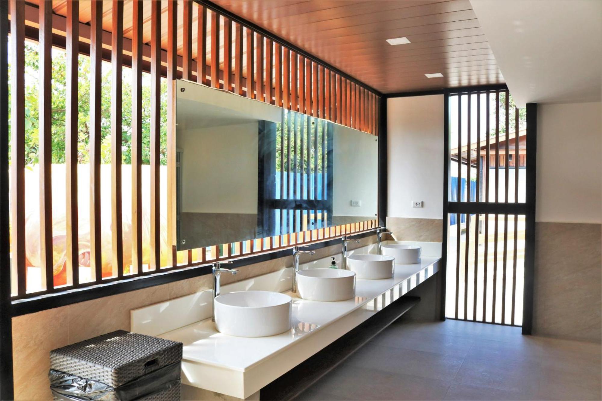 Cocoons Casobe Hotel Batangas Exterior photo